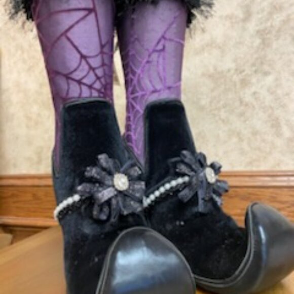 Spooky Witch Boot Decoration – Halloween Decor - Picture 6 of 11